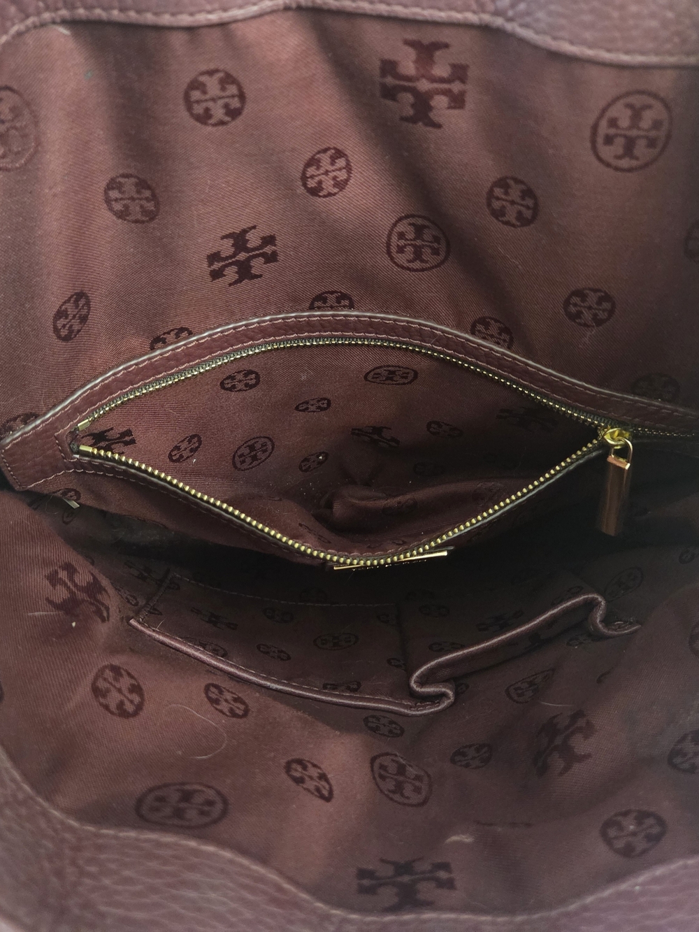Tory Burch Pebbled Leather Robinson Foldover Messenger Crossbody In Burgundy - Picture 9 of 11